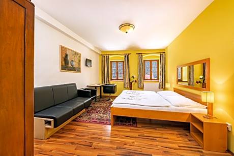 Deluxe Double Room with Castle View