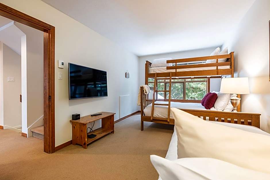 Blackcomb Greens by Outpost Whistler