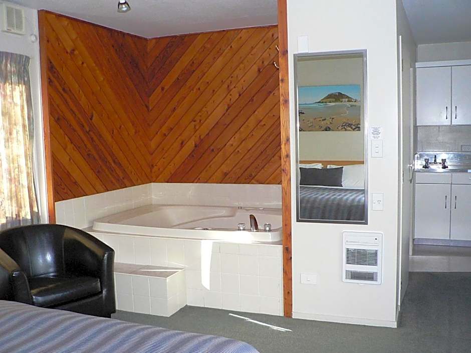 ASURE Macy's Motor Inn