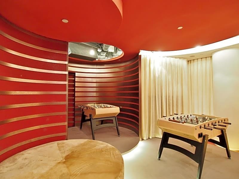 Kowloon Harbourfront Hotel