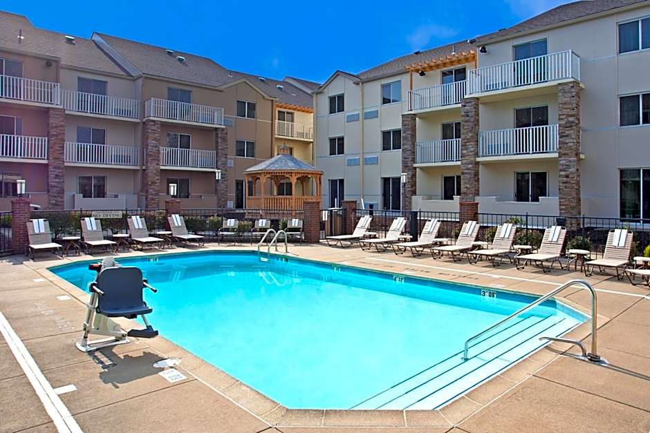 Holiday Inn Express Hotel & Suites Pittsburgh Airport By IHG