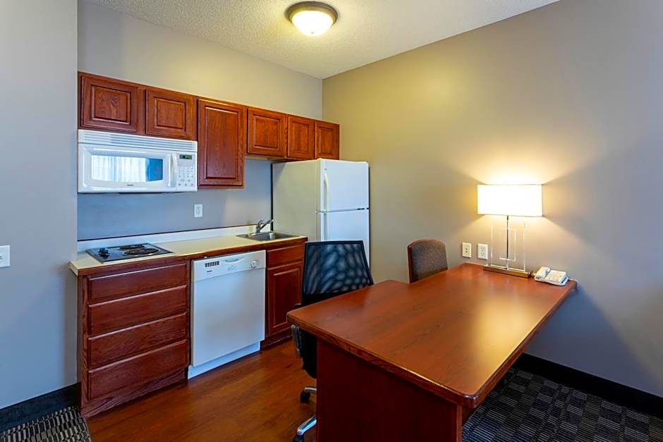 GrandStay Hotel & Suites Ames