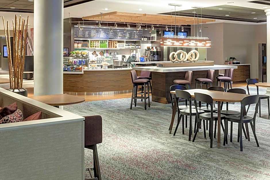 Courtyard by Marriott Alexandria Old Town/Southwest