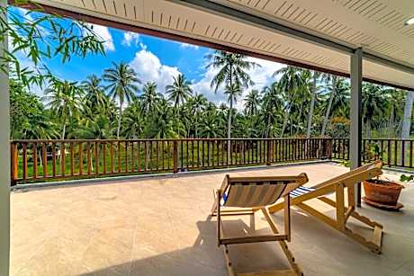 Studio with Garden View
