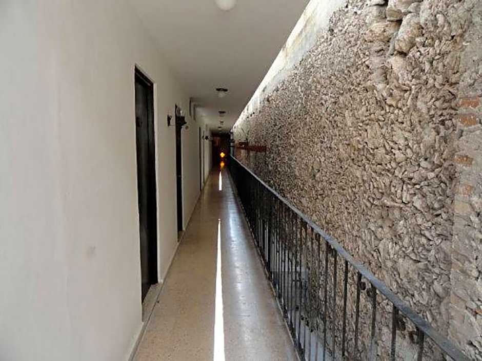 Hotel Las Dalias Inn