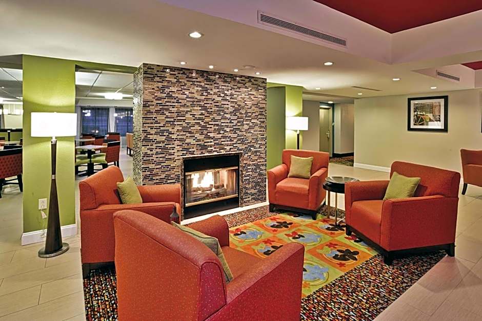 La Quinta Inn & Suites/New River Gorge National Park