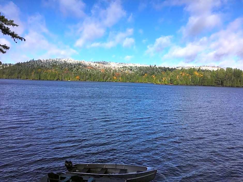 Kiwassa Lake Bed & Breakfast