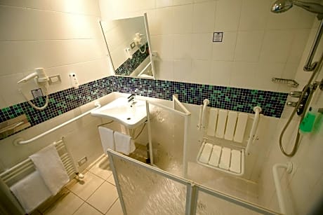 Standard Double Room - Disability Access