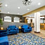 Hotel Westport Kansas City, Tapestry Collection by Hilton
