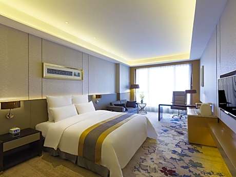 Executive Queen Room