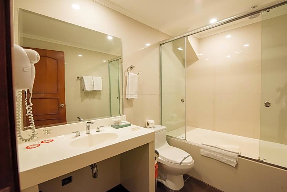 El Polo Apart Hotel & Suites