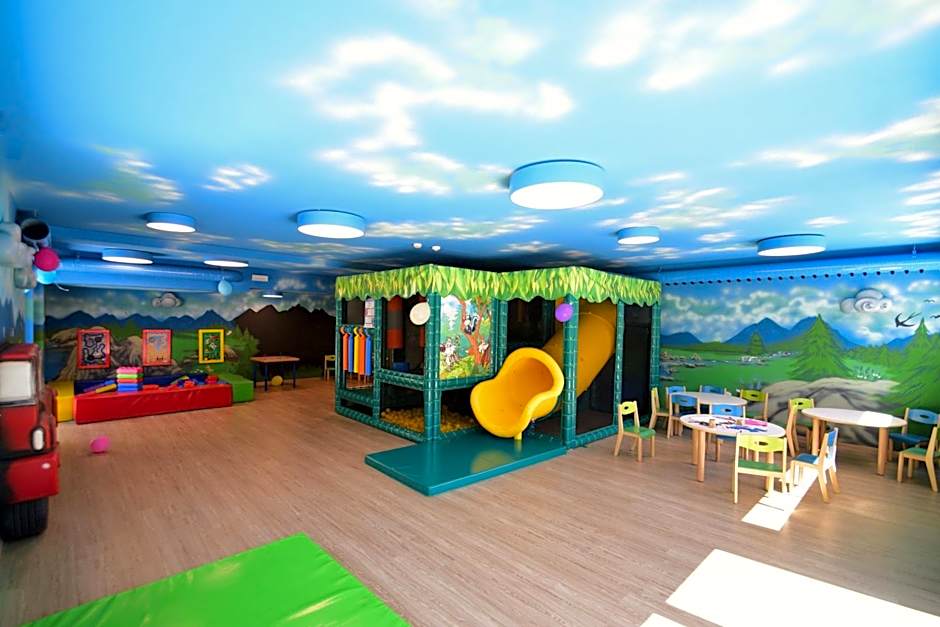 Hotel Shandranj