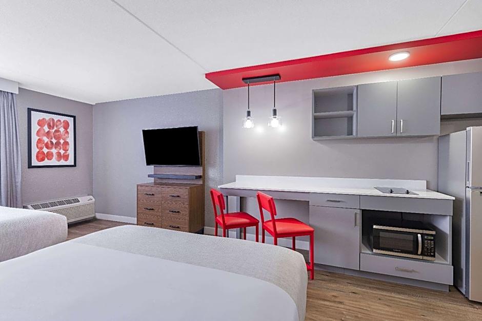 Hawthorn Suites by Wyndham Wichita Airport