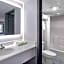 Days Inn & Suites by Wyndham Niagara Falls/Buffalo