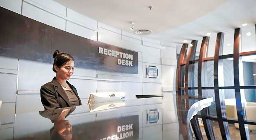 Empress Hotel Makassar City Center by LIFE