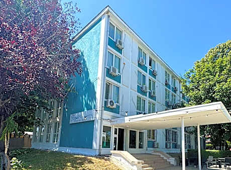 Hotel Azur