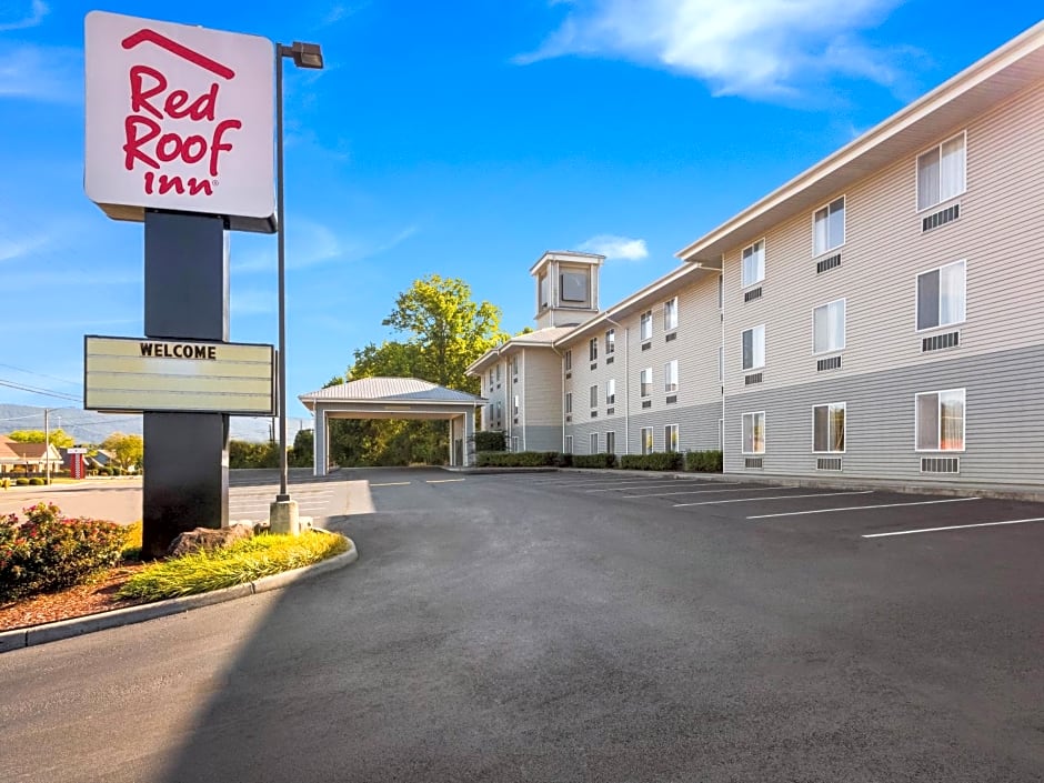 Red Roof Inn Etowah – Athens, TN