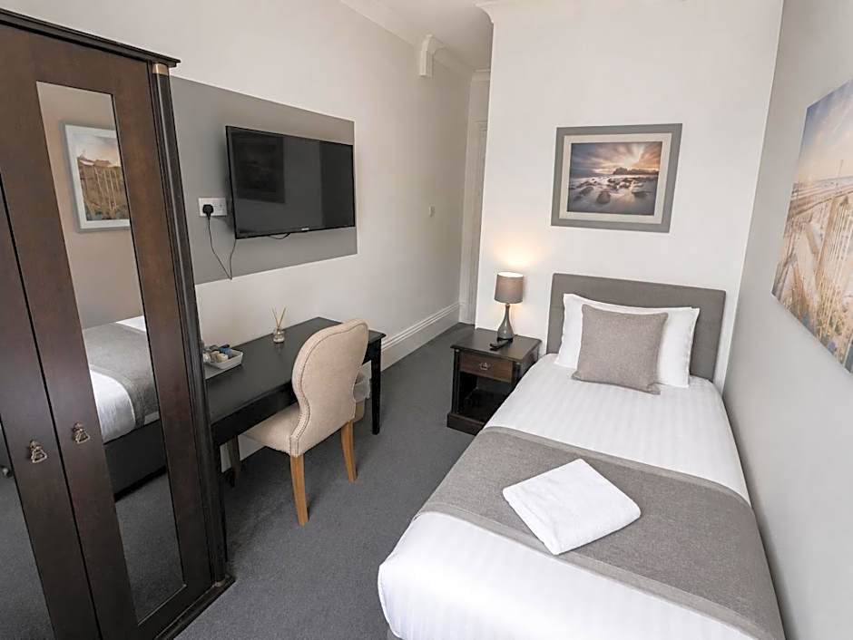 Cecil Court Hotel