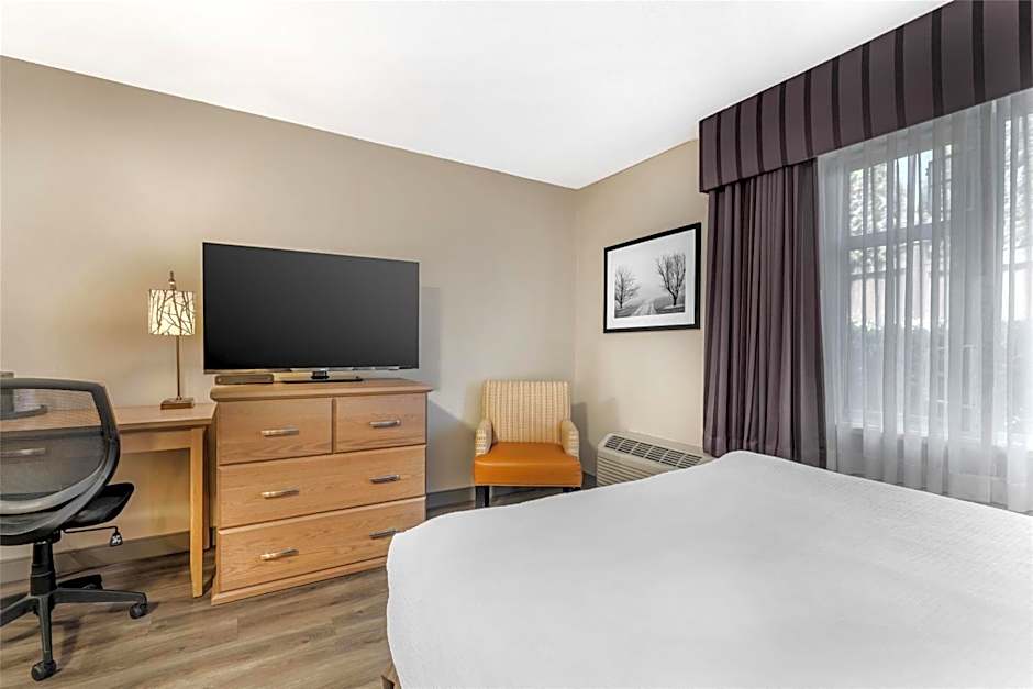 Best Western Plus Country Meadows Inn