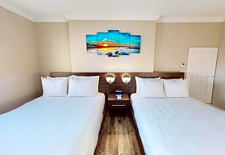Double Bed Suite