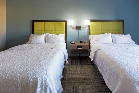 Queen Room with Two Queen Beds - Non-Smoking