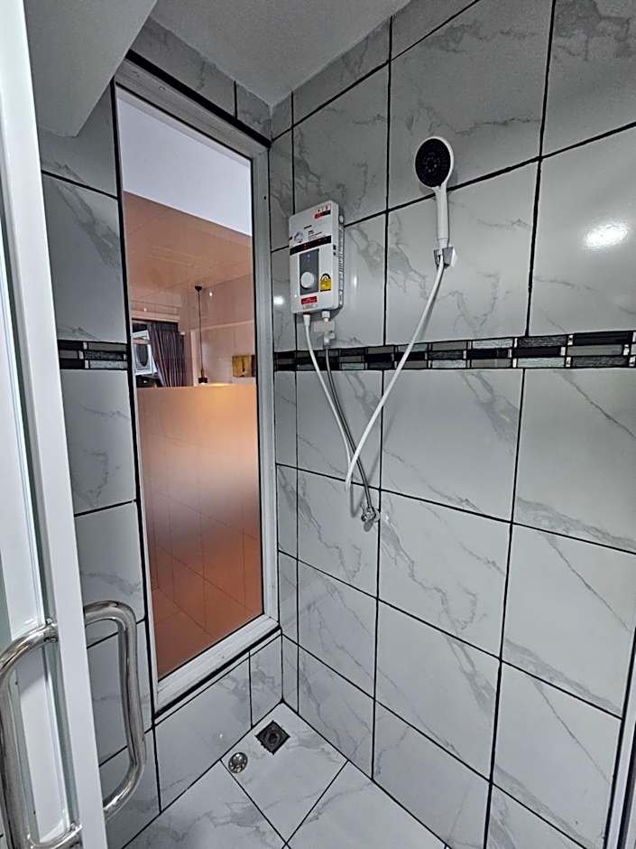 Happy Beach Jomtien Guesthouse