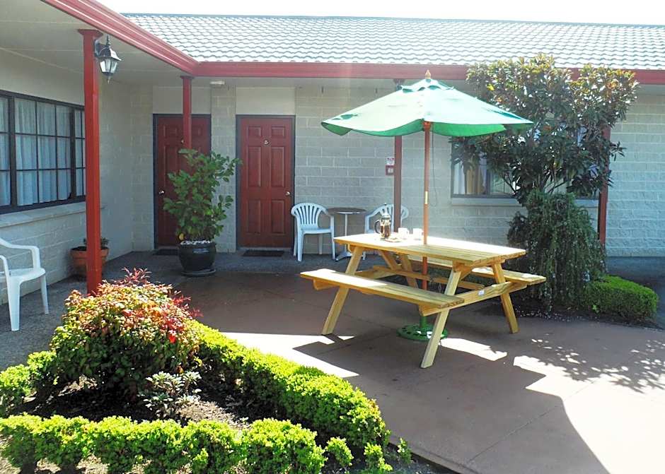 BK's Magnolia Motor Lodge