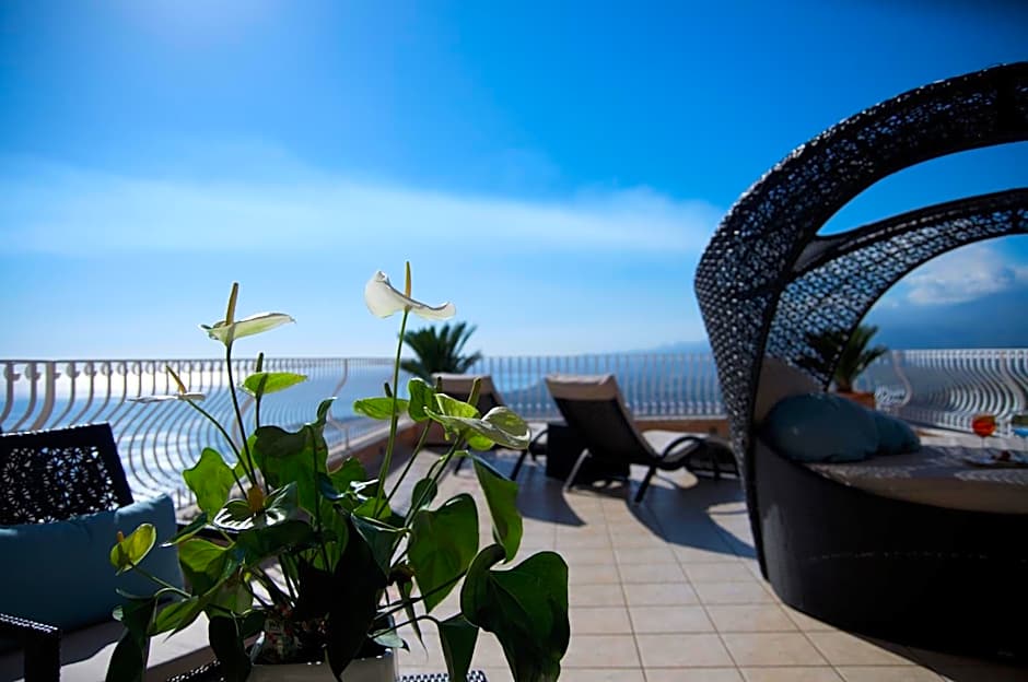 Villa Le Terrazze Charming Rooms