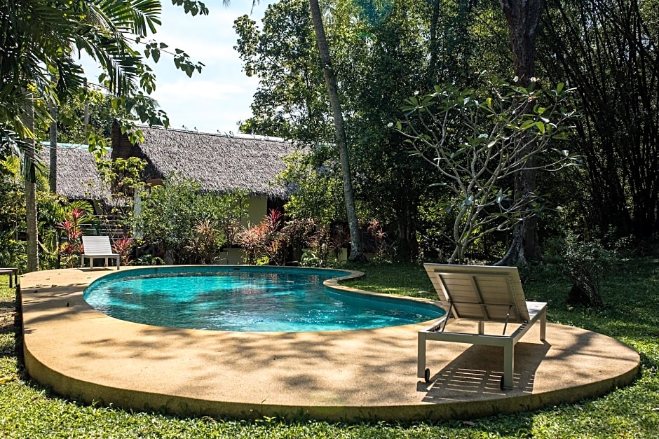 Koyao Bay Pavilions Hotel