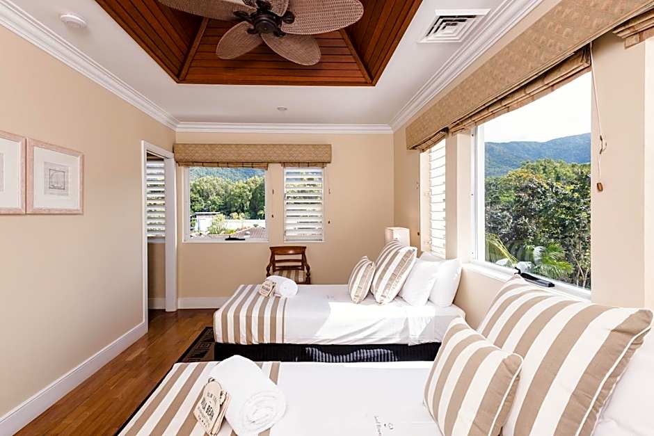 Villa Beach Palm Cove