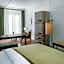 Louis Hotel