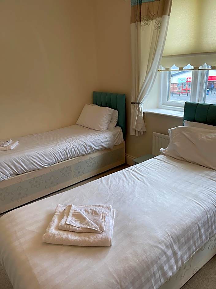 Foto 1 von 5 von Standard Twin Room with Shared Bathroom