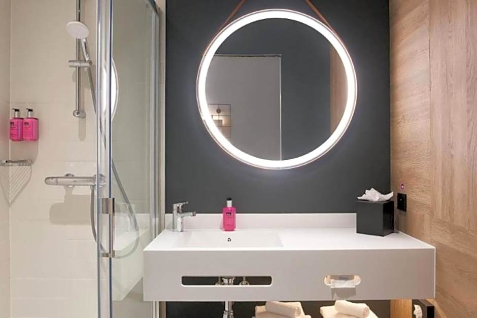 Moxy Brussels City Center