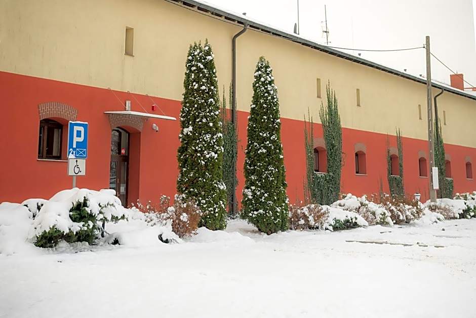 Centrum Edukacyjno-Rozwojowe Wrocław Pawłowice - bezpłatny parking