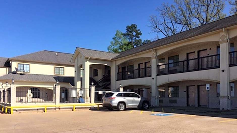 Motel 6 Tyler