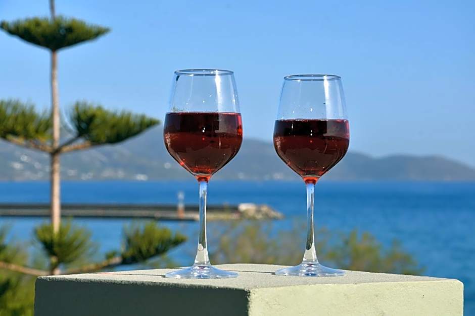 Aegialis luxury apartments