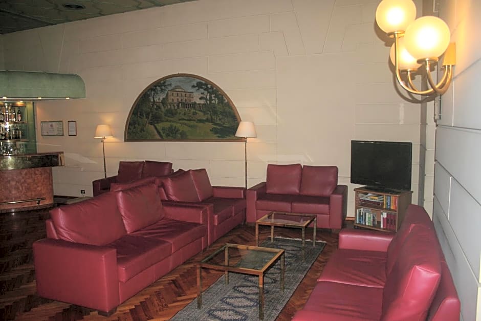 Albert Hotel