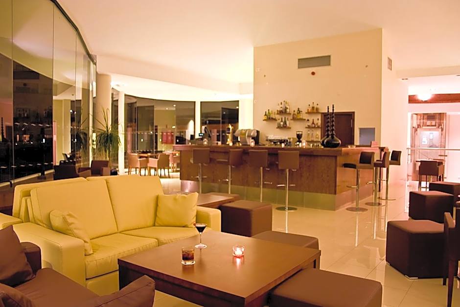 Cerro Mar Atlantico & Cerro Mar Garden