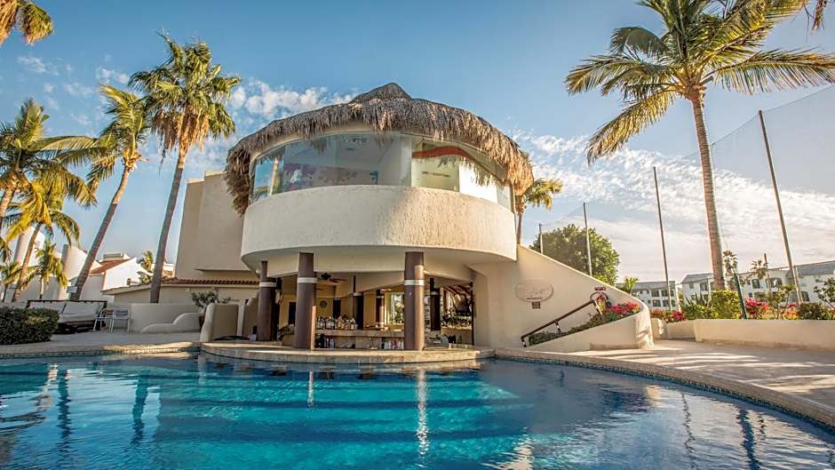 Park Royal Homestay Los Cabos