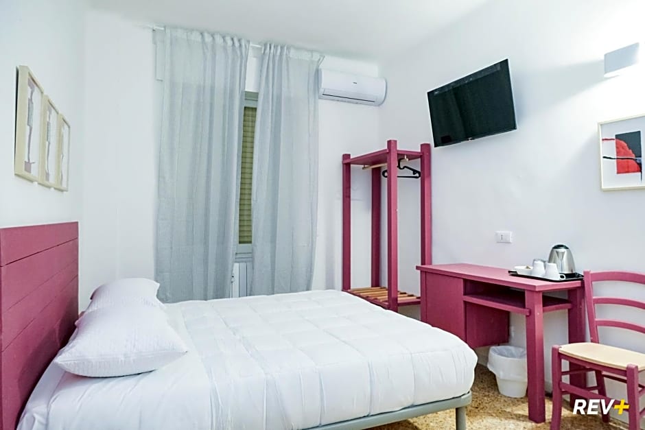 Lia Art Hotel