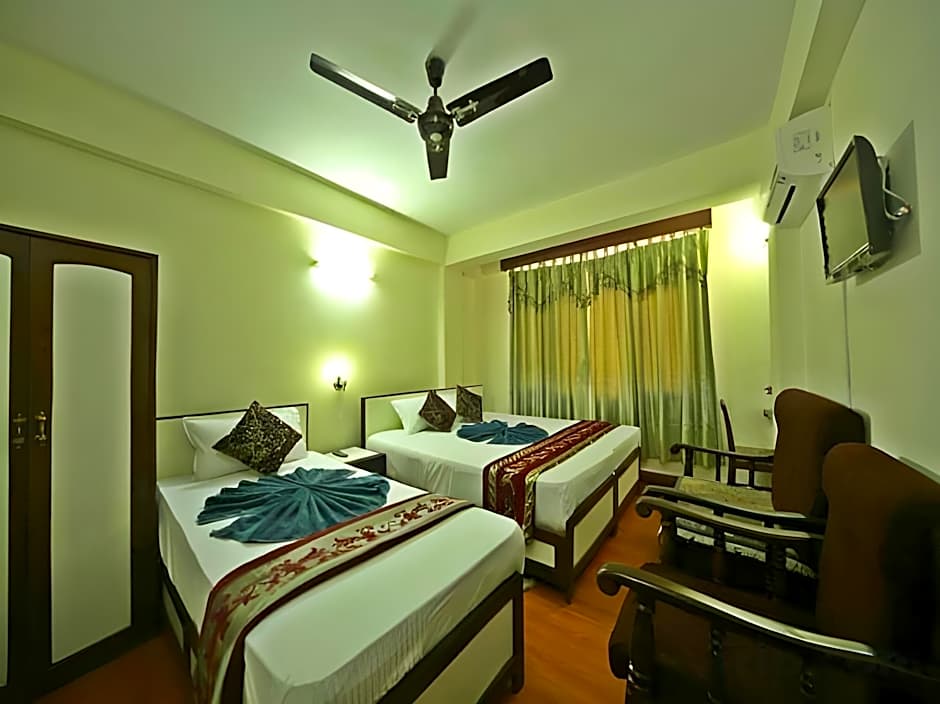 The Hotel Pleasure Home Inn