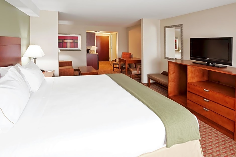 Holiday Inn Express & Suites Niagara Falls