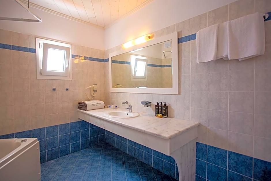 Yiannaki Hotel