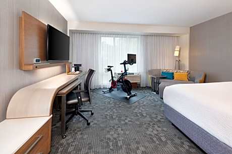 King Room with Peloton Bike