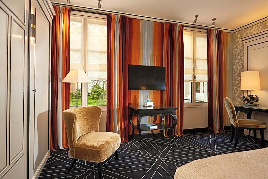 Le Pavillon de la Reine & Spa, Place des Vosges
