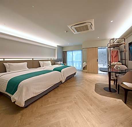Twin Room with Balcony