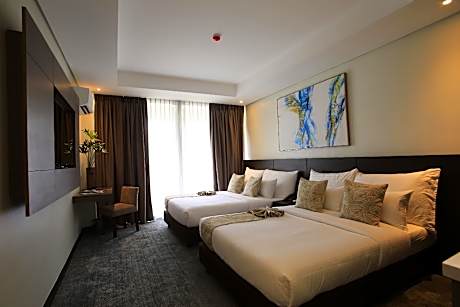 Deluxe Mayon Volcano View Twin Room
