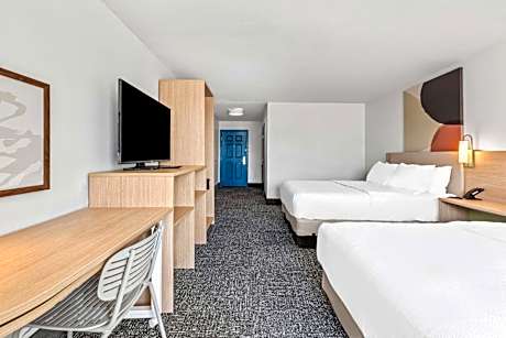 2 Queen Beds