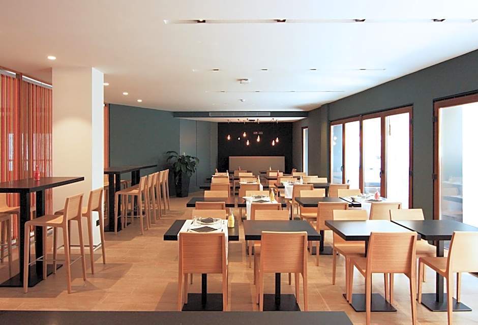 Hotel Raval de la Mar