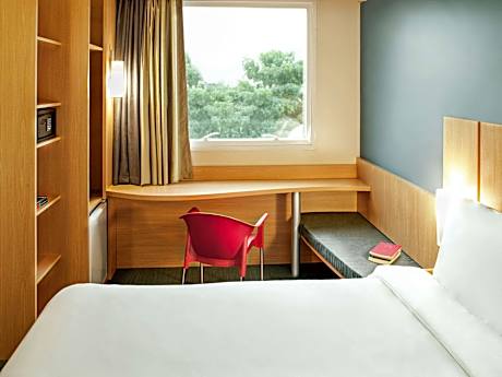 Standard Room for disabled guests, with 1 double bed